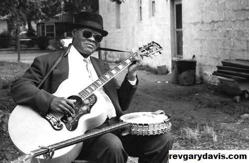 Lagu Eksklusif yang Digali oleh Reverand Legenda Blues Gary Davis